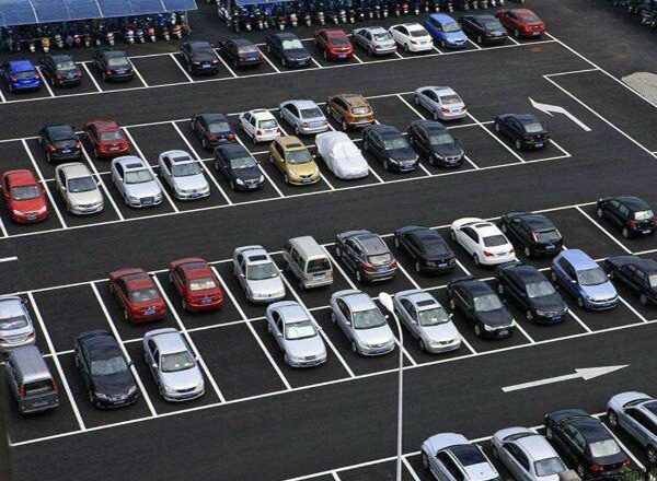 停车场面积和车位算法 地下车位面积一般多大 一个标准停车位的面积